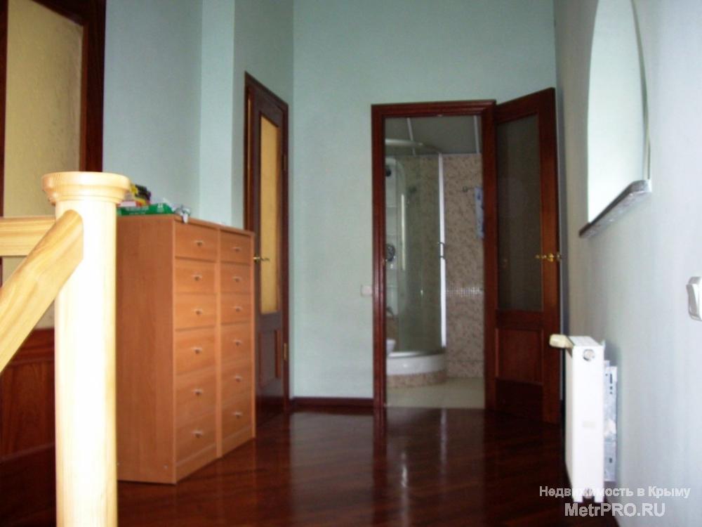 Продам трехэтажный дом 2002 года постройки в Алуште, пгт. Малый Маяк на ул.Морской общей площадью 167 м2. В доме... - 11