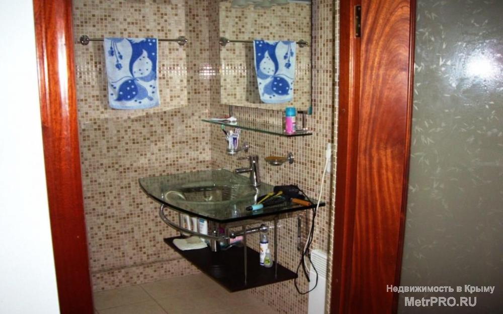 Продам трехэтажный дом 2002 года постройки в Алуште, пгт. Малый Маяк на ул.Морской общей площадью 167 м2. В доме... - 12