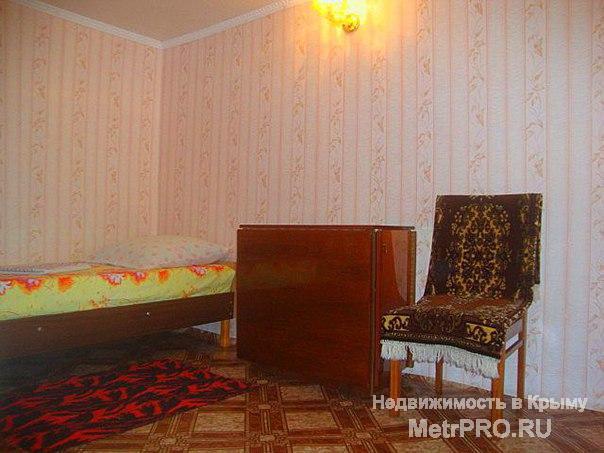 Сдаются номера в уютном частном секторе,  домашняя обстановка, привычные городские условия быта, обустроенный зеленый... - 13
