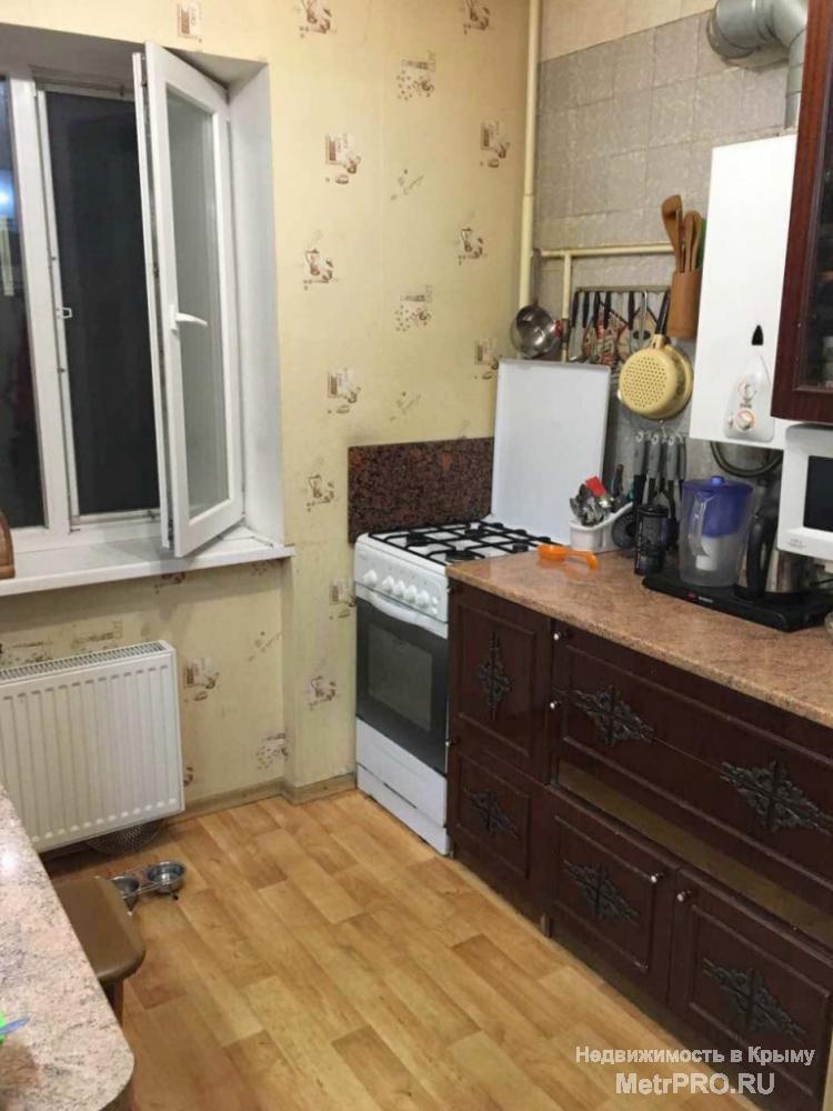 Республика Крым, Симферополь, ул. Севастопольская, 1-комнатную квартиру,  3/5 панельного дома, 30/17/7 квадратных... - 2