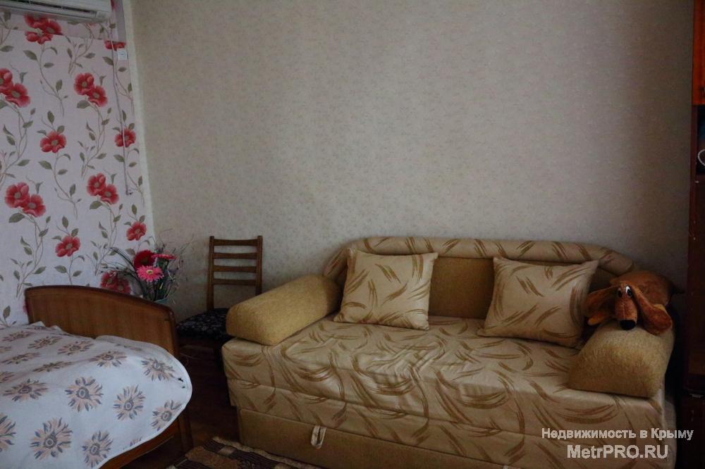 Продается домовладение у моря в Артеке (пгт. Гурзуф), состоящее из  двухкомнатного дома (50 кв.м), трехэтажного дома... - 11