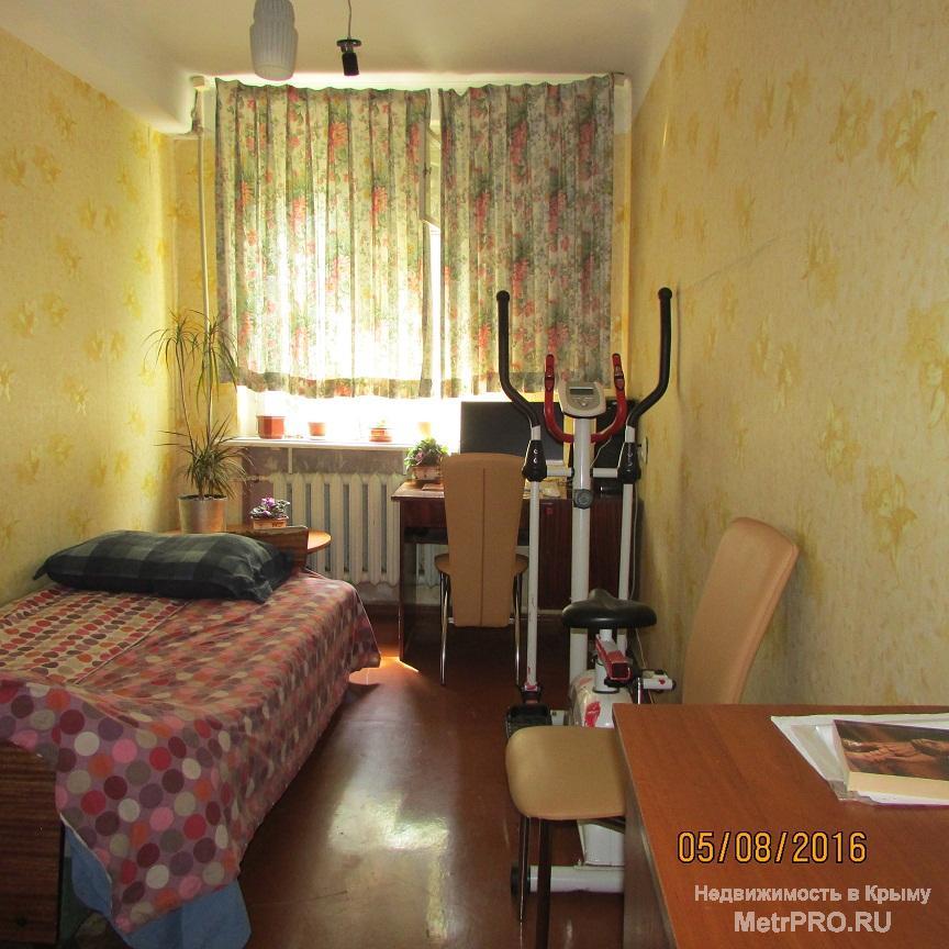 Продается 3х-комнатная квартира на пр-те Ген. Острякова, 41 , остановка 'кинотеатр Москва'. Дом находится во дворе... - 2