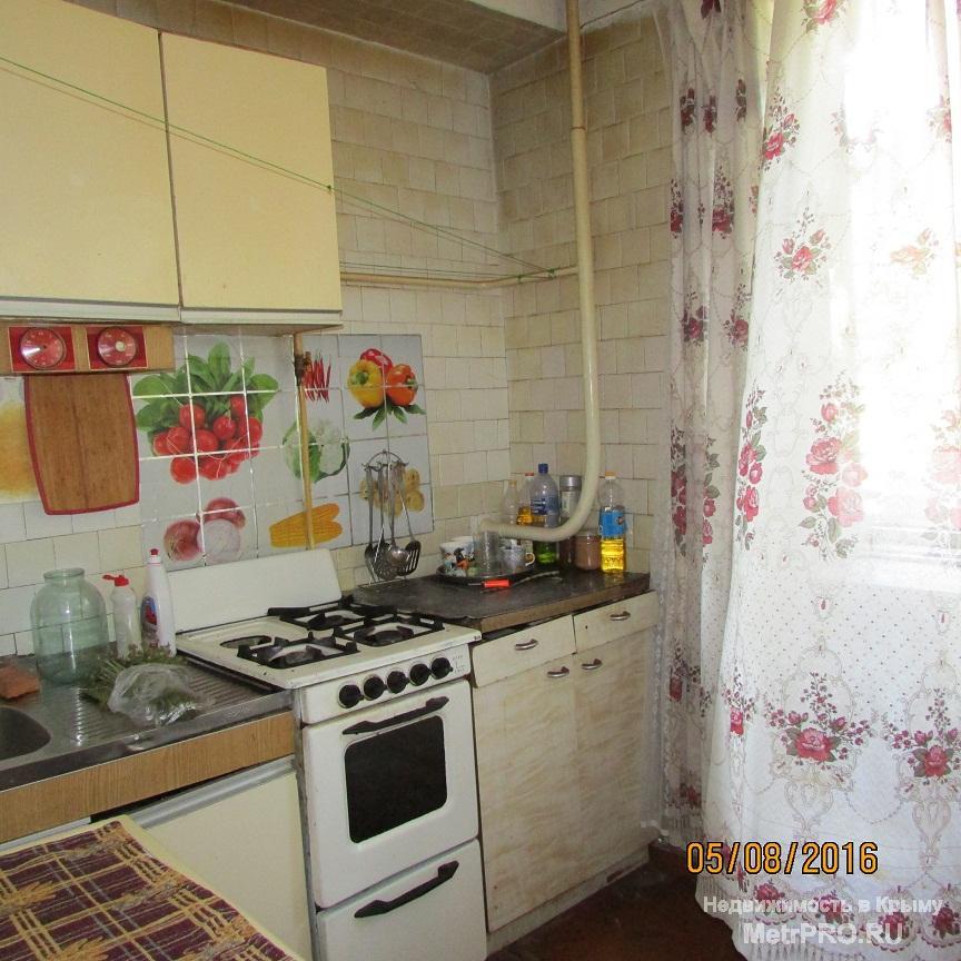 Продается 3х-комнатная квартира на пр-те Ген. Острякова, 41 , остановка 'кинотеатр Москва'. Дом находится во дворе... - 4