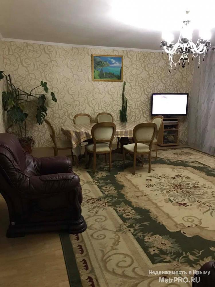 Сдам на длительный срок дом в г.Симферополе, район ТРК Меганом, пер.Харьковский. Общая площадь 100м2, в доме три...