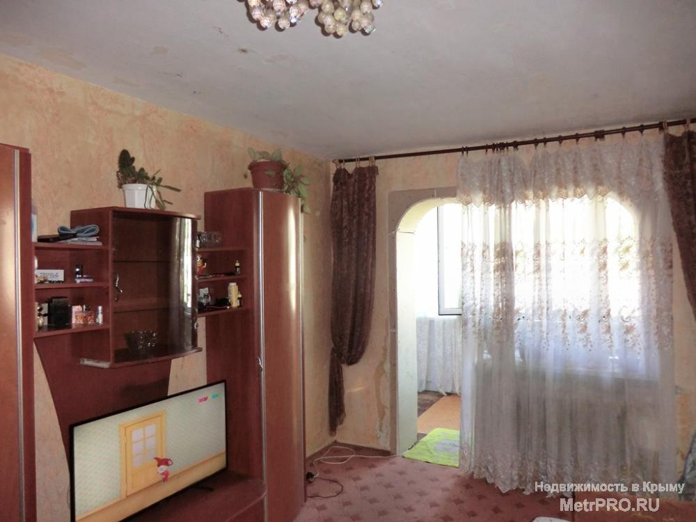 Продается 2 ккв в Ялте на ул.Украинская. 4 этаж. Общая площадь 57 м2. Жилое состояние. Центральное отопление, газовая...
