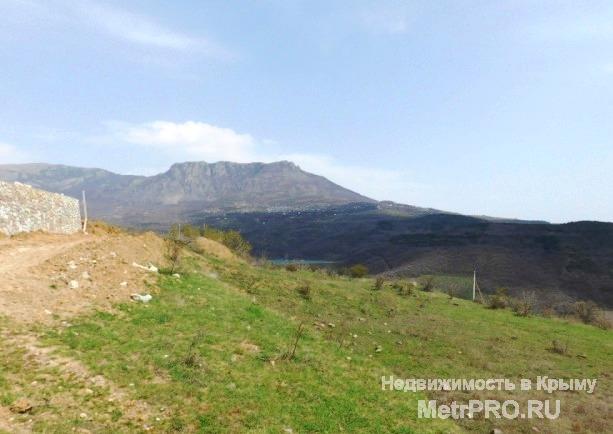 Видовой участок в 8 километрах от моря для ИЖС. В нескольких метрах центральный водопровод и линии электроснабжения....