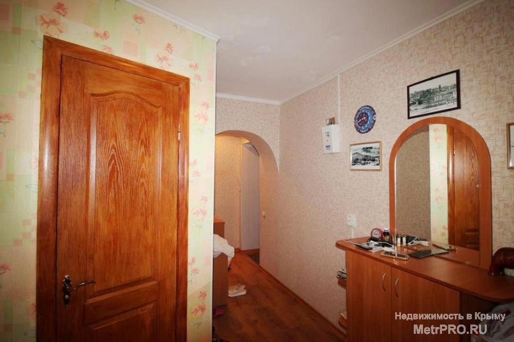 Продам  2-х комнатная квартира в центре города Алушты по ул. Ленина.  Общая площадь 44,7 м.кв., жилая 27,7 м.кв (2... - 6