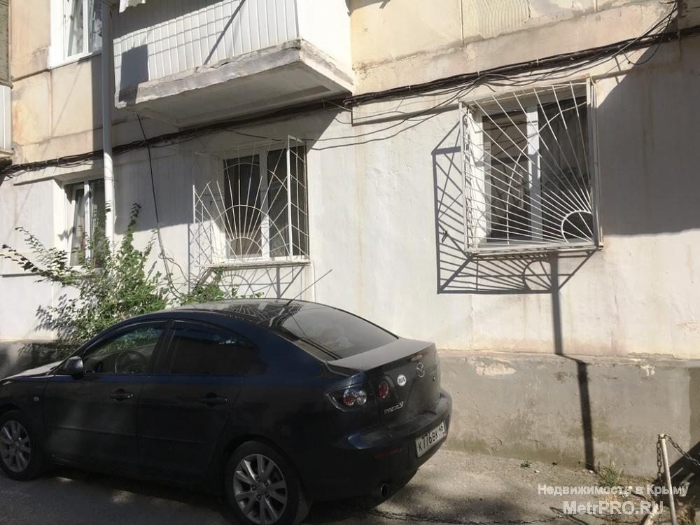 Продам 3 ккв в Ялте, пгт.Форос на ул.Космонавтов. 1 этаж. Общая площадь 54 м2. Жилое состояние. Мебель, техника....