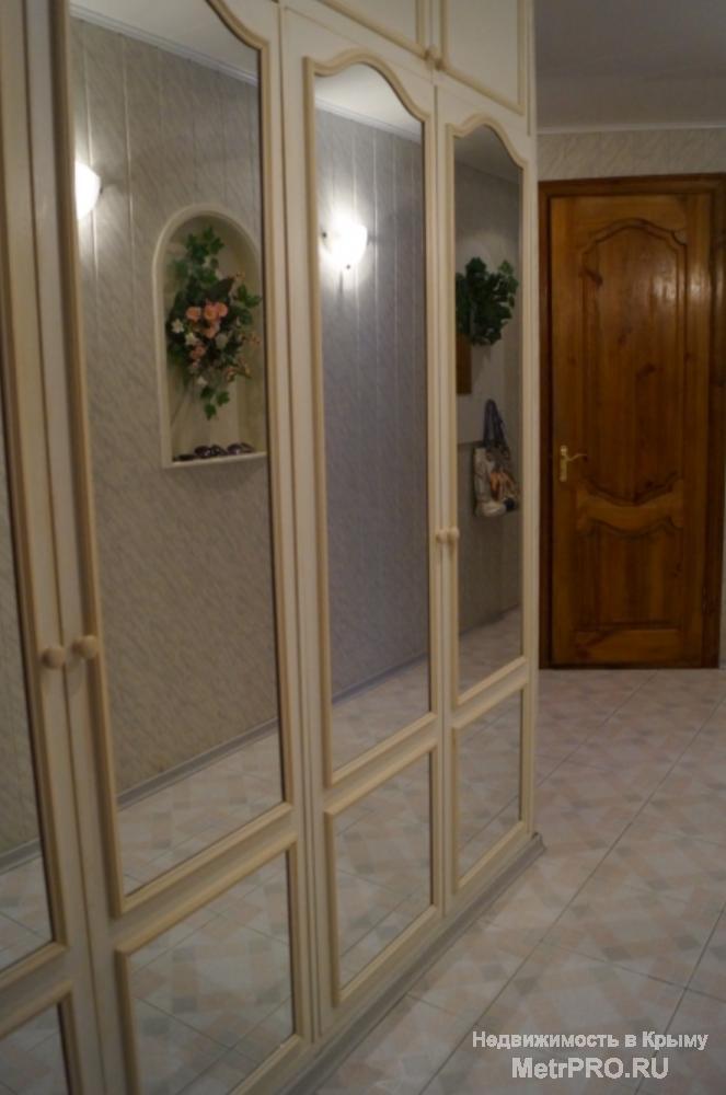 Предлагаем к продаже шикарную трехкомнатную квартиру в самом центре города. Состояние квартиры – не просто «заходи и... - 6