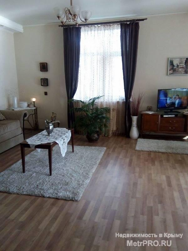 Добротный новый дом 250 кв. м. в идеальном состоянии с евроремонтом, полностью укомплектованный мебелью и техникой,... - 13
