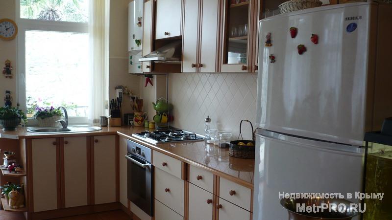 Добротный новый дом 250 кв. м. в идеальном состоянии с евроремонтом, полностью укомплектованный мебелью и техникой,... - 20