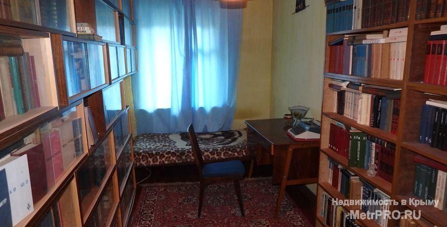 Продам 3 ккв в Ялте на ул.Цветочной. 4 этаж. Общая площадь 57 м2. Косметический ремонт. Мебель, техника.... - 2