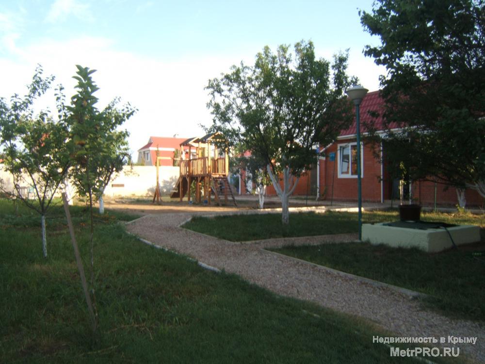 Дом с курортным бизнесом. г. Евпатории в ПГТ. Заозерном,  расположенном в 10 километрах от ЖД вокзала Евпатории. Дом... - 4