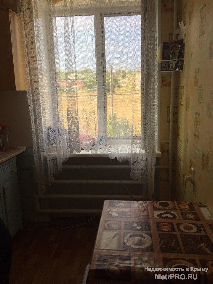 Продается 1/2/5 Ульяновых 2б. Косметический ремонт, балкон евро, счетчики. Тихий район, остановка, садик, школа,... - 1