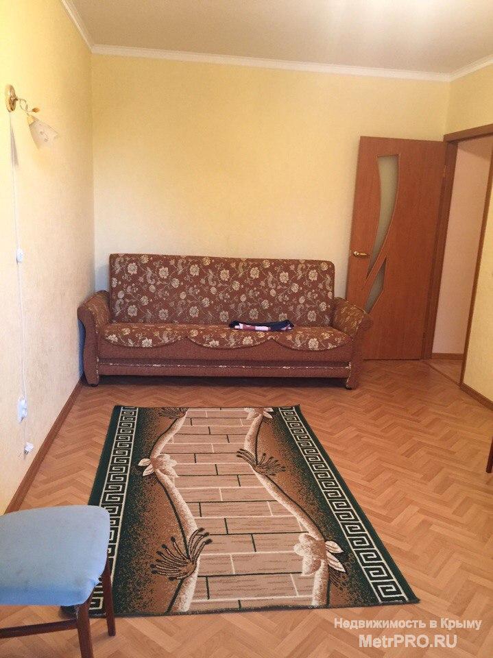 Сдаётся 3/2/5 Орджоникидзе 114, из одной комнаты сделали обеденную зону,  всё необходимое для проживания имеется.... - 2