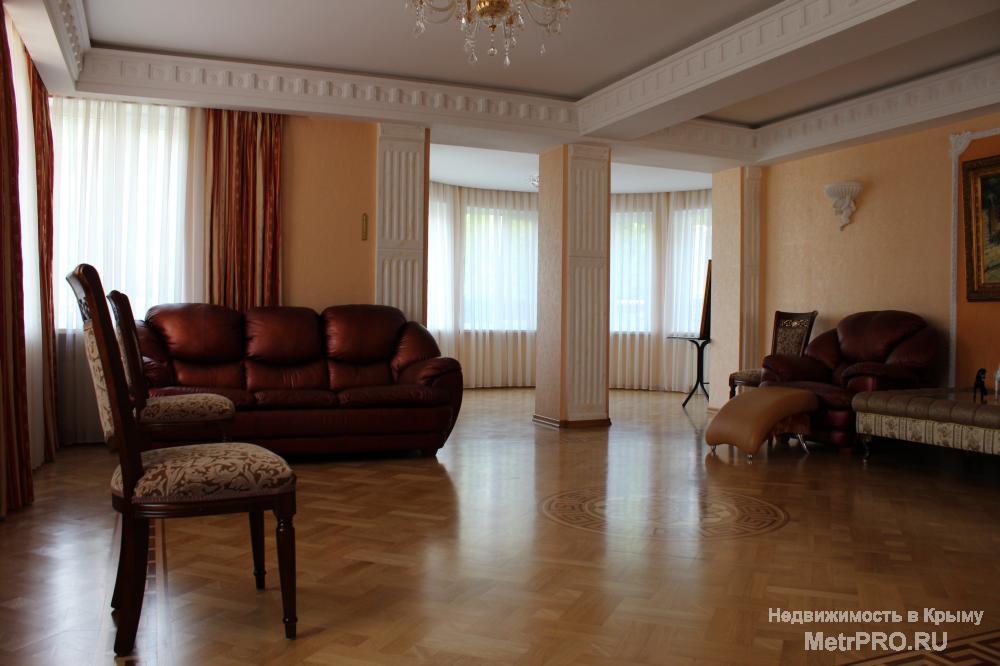Продам 3х этажный дом, построенный в 2010 году, общей площадью 520 кв. м.  В доме 4 спальни и 4 санузла, холл,... - 3
