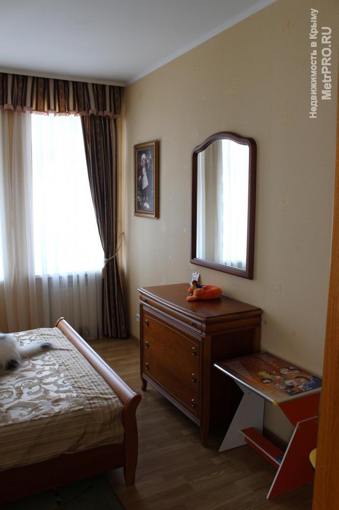 Продам 3х этажный дом, построенный в 2010 году, общей площадью 520 кв. м.  В доме 4 спальни и 4 санузла, холл,... - 10