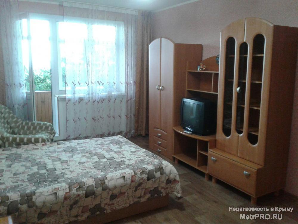 Продается трехкомнатная квартира в центре поселка, Шаляпина 7,рядом парк , детские площадки, магазины и рынок.... - 5
