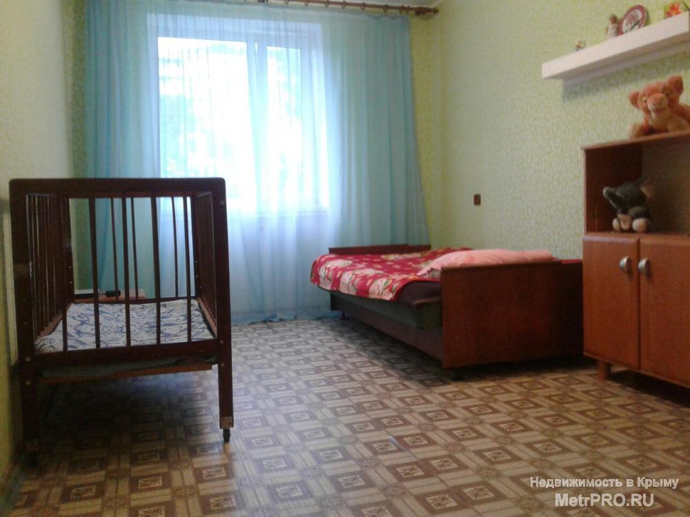 Продается трехкомнатная квартира в центре поселка, Шаляпина 7,рядом парк , детские площадки, магазины и рынок.... - 6