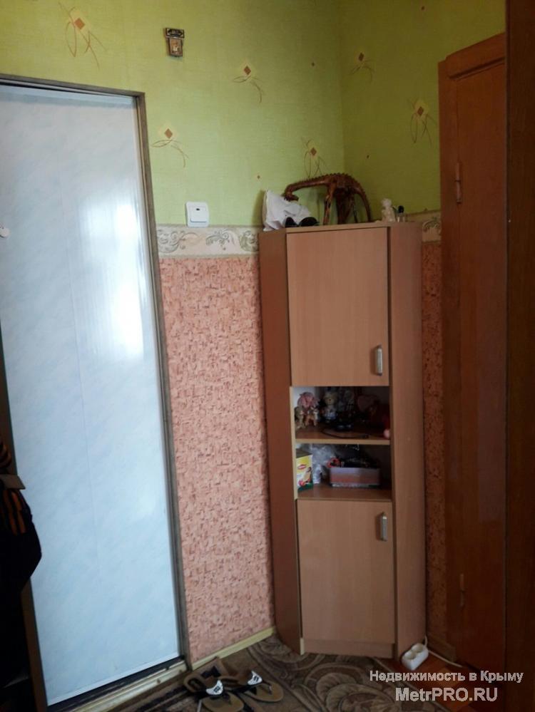 Продается 1-ая квартира на 4 этаже пяти этажного дома. Расположение квартиры в самом центре дома. Из окна открывается... - 7