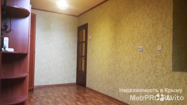 Продам 2-к квартиру. В квартире сделан обычный ремонт (заезжай и живи), но в этой квартире есть особенность -... - 6