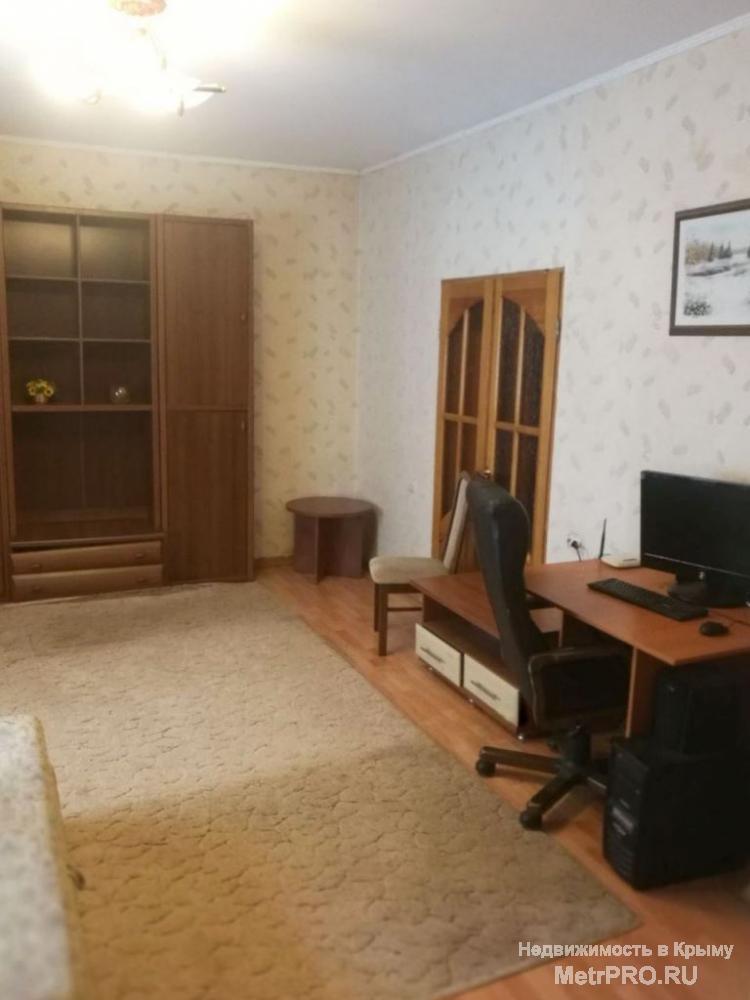 Республика Крым, Симферополь, пл. Советская, 2-комнатную квартиру,  1/1 блочного дома, 66/40/10 квадратных метров,... - 1