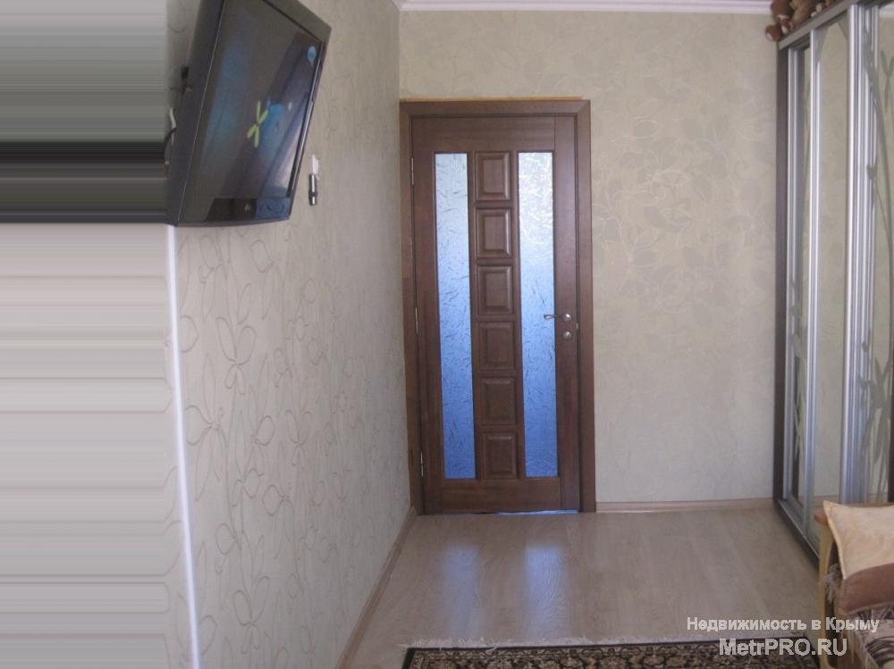 Продается 2- ая квартира на 2 этаже пяти этажного дома, квартира в середине дома. Комнаты раздельные. В квартире... - 4