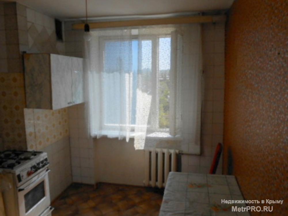 Крым, Симферополь, ул. Ларионова, 2-комнатную квартиру,  5/9 панельного дома, 50/30/7.5 квадратных метров, хорошее... - 6