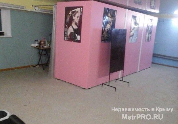 Коммерческая / Продажа / Офисы, СИМФЕРОПОЛЬ, Крымских Партизан улица, 35 000 р. Сдам помещение под офис, салон, магазин, высокий цоколь, 2 зала, окна чуть меньше стандартных, отопление центральное,... - 2