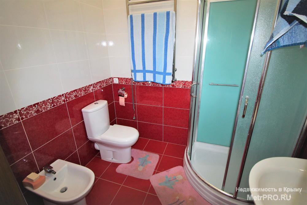 Продам 3 комнатную квартиру в Алуште,ул.Ленина,10.  Общая площадь 103,8 кв.м.,3 изолированные спальни с 3 метровыми... - 1