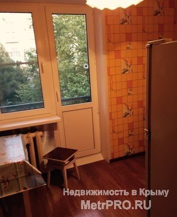 Продается однокомнатная квартира на третьем этаже пятиэтажного блочного дома. Со всеми удобствами горячая вода (...