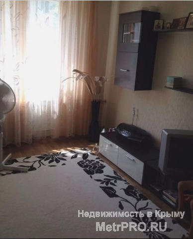 Продам квартиру 42 кв.метра на первом высоком этаже. Квартира в жилом состоянии, пластиковые окна, разводка...