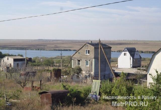 ПРОДАМ ДОМ В КРЫМУ НЕДОРОГО!                  Продаётся двухэтажный капитальный дом общей площадью 110 м кв. в... - 2