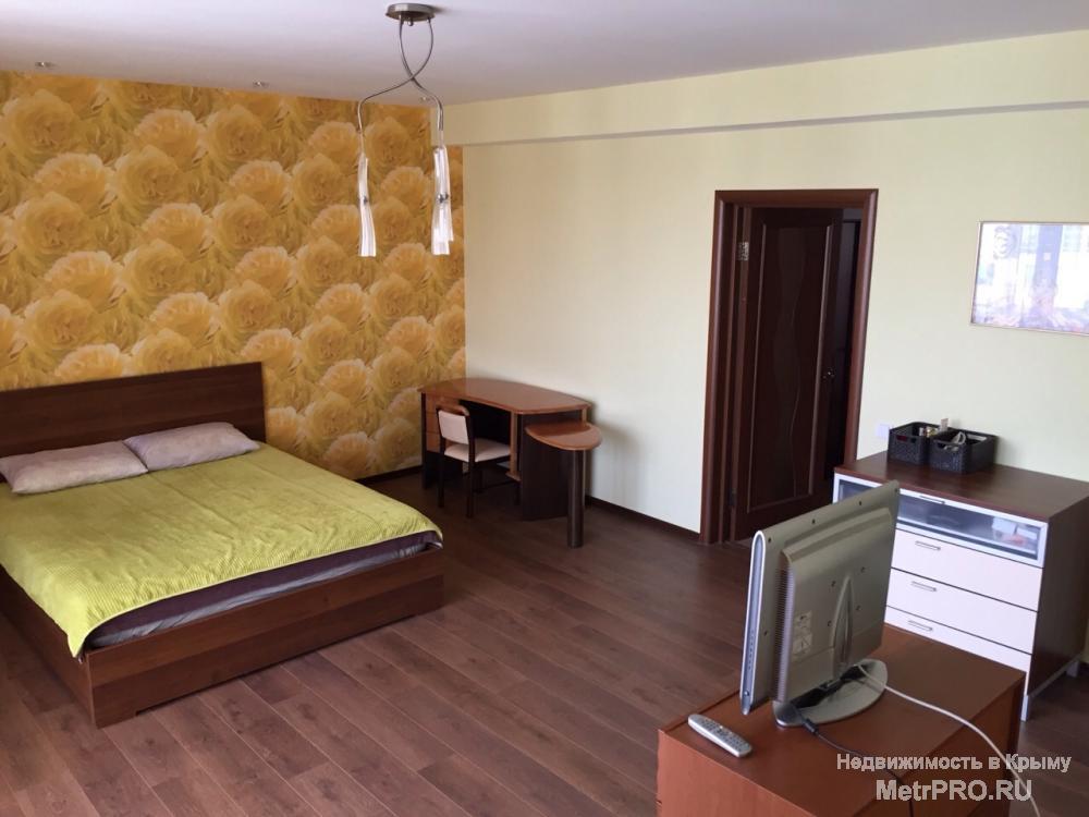 Продается отличная 2-х комнатная квартира в Алуште, ул.Платановая 1. Общая площадь квартиры 82 м.кв., жилая 40,3... - 1