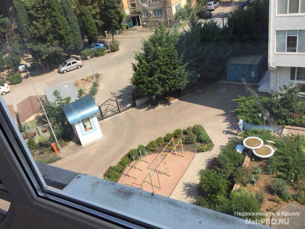 Продается отличная 2-х комнатная квартира в Алуште, ул.Платановая 1. Общая площадь квартиры 82 м.кв., жилая 40,3... - 5