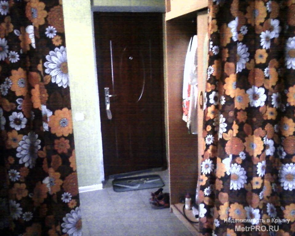 Продам в Коктебеле (от Феодосии 15 км, ходит городская маршрутка) отличную 1 комнатную квартиру с мебелью в отличном... - 1