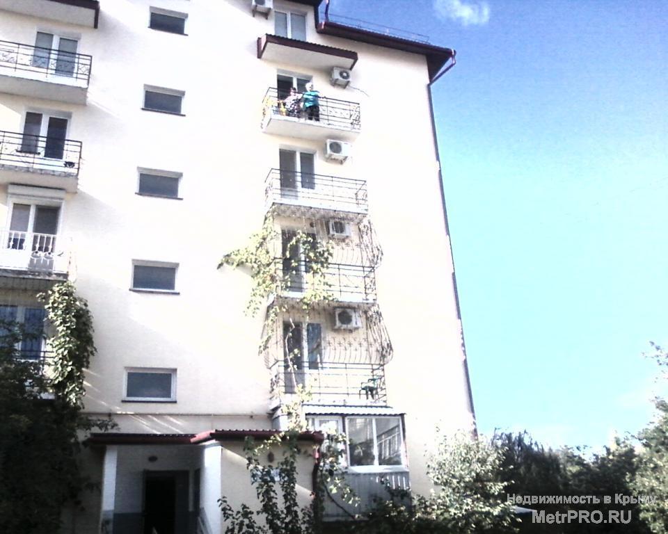 Продам в Коктебеле (от Феодосии 15 км, ходит городская маршрутка) отличную 1 комнатную квартиру с мебелью в отличном... - 4