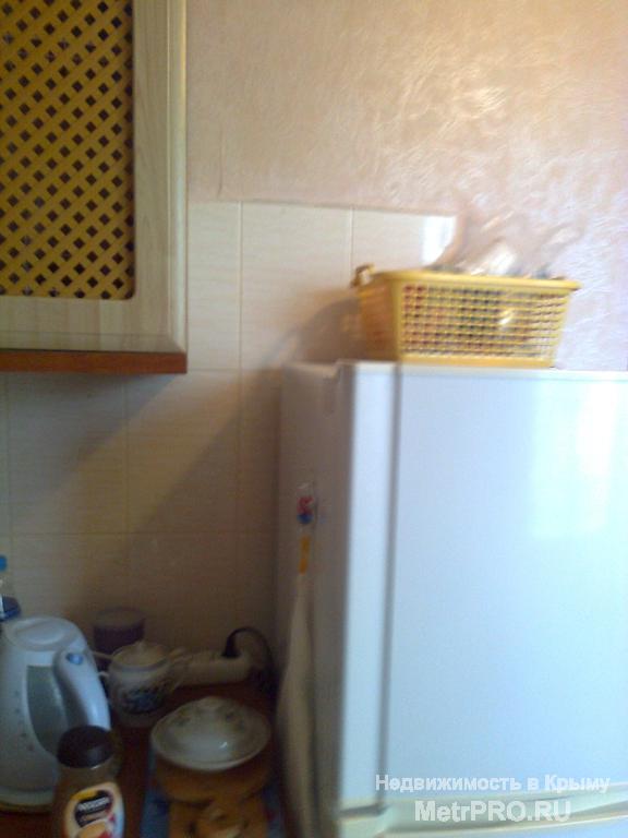 Продам в Коктебеле (от Феодосии 15 км, ходит городская маршрутка) отличную 1 комнатную квартиру с мебелью в отличном... - 16
