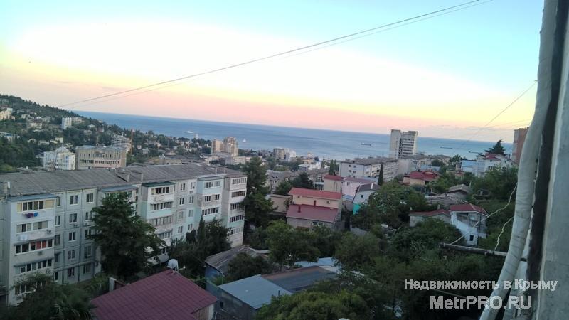 Продается двухкомнатная квартира с великолепным видом на море и горы, серия дома «грузинка» по ул. Черкасова.  В... - 4