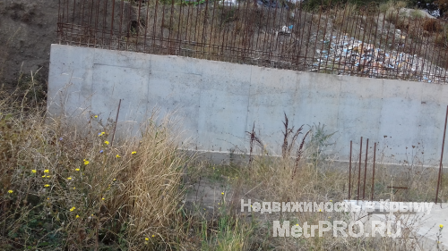 Продается участок в Гурзуфе, с потрясающим видом на всю бухту и Аю-даг. Благодаря расположению, вид вам никто и... - 5