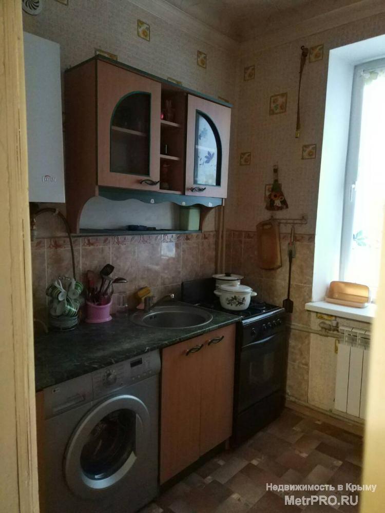 Сдается 1-комнатная квартира по ул.Ломоносова, остановка ТНУ, этаж 2/2, состояние хорошее, отопление АГВ (газовый...