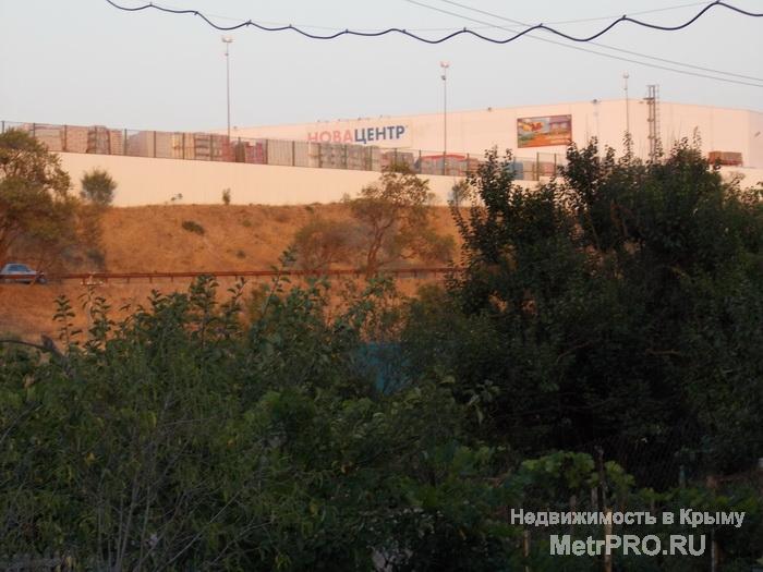 Продам участок ' ЭРА ' -1 .  Свет , городская вода,тянут газ. Гос акт на землю. До остановки 7-10 мин. ходьбы. Рядом...