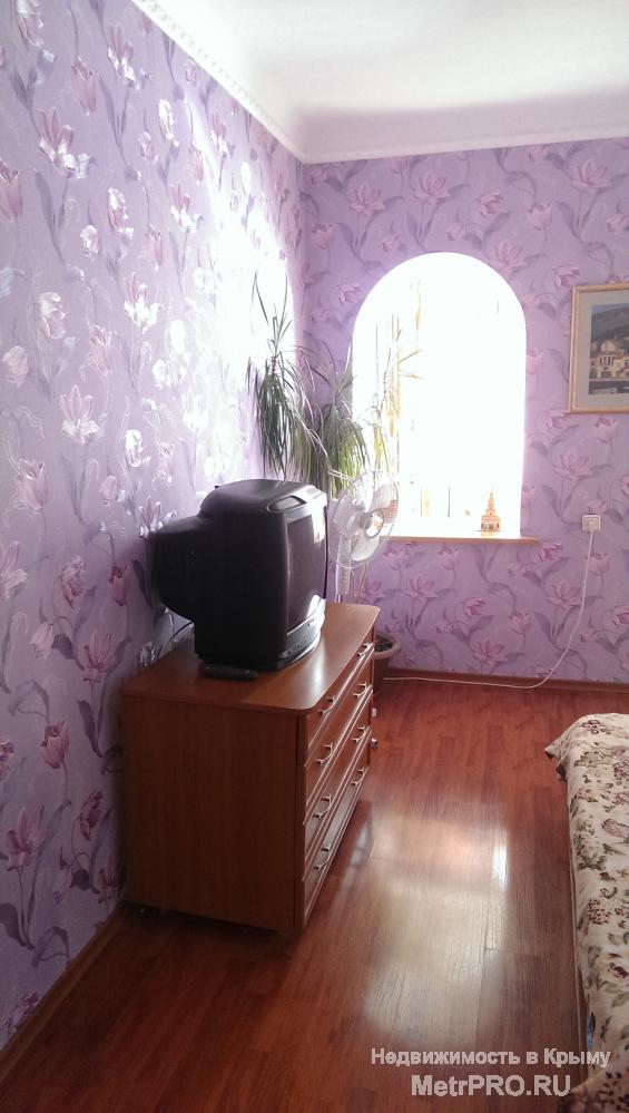 Сдам свою двухкомнатную квартиру без посредников в центре Ялты, район улицы Дражинского, до пляжа 3 минуты пешком.... - 6