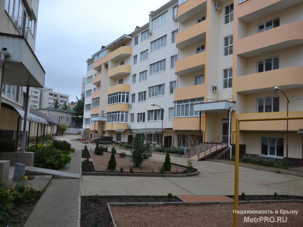 Продаются квартиры 1-а-2-х  к.кв. в новостройке в г. Алушта по ул. Красноармейской. Дом 5 этажей монолитный с...