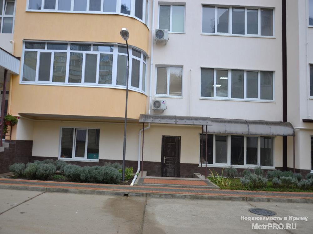 Продаются квартиры 1-а-2-х  к.кв. в новостройке в г. Алушта по ул. Красноармейской. Дом 5 этажей монолитный с... - 14