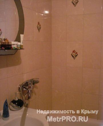Продается двухкомнатная квартира. Общая площадь 62,7 м ( комнаты 18 и 12 м). Квартира в   отличном состоянии, теплая,... - 4