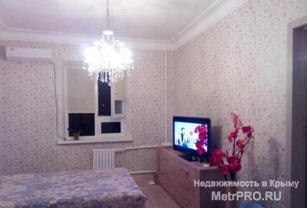 Продам двухкомнатную квартиру ул. Горпищенко, дом 10 (Малахов Курган). Стены толстые из инкерманского камня, потолок... - 6
