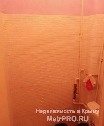 Продам двухкомнатную квартиру ул. Горпищенко, дом 10 (Малахов Курган). Стены толстые из инкерманского камня, потолок... - 9