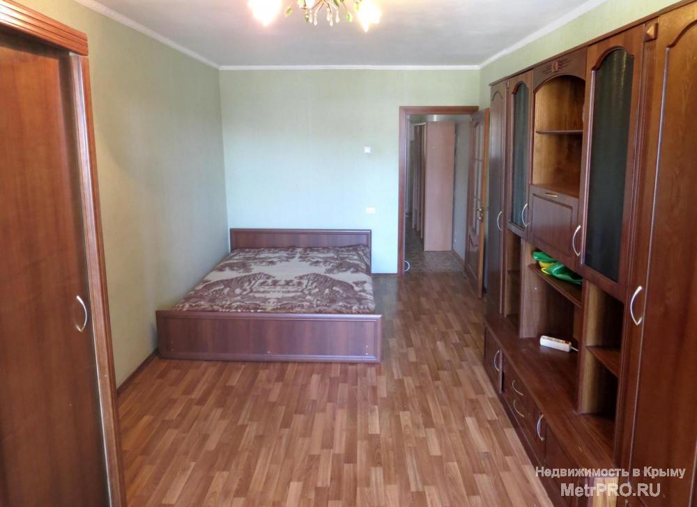 Сдам на круглый год однокомнатную квартиру, на ул.Халтурина д.28, 4/5эт. Площадь 35кв.м., жилая 18кв.м. Под домом...