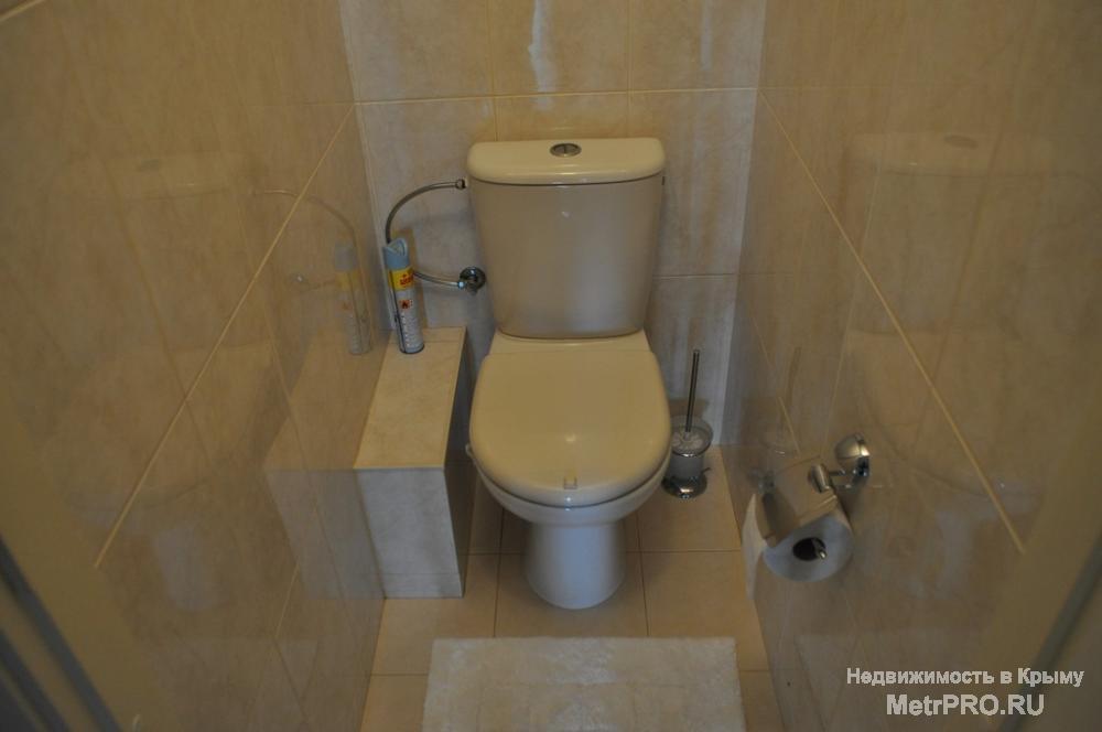 3-комнатная квартира с современным ремонтом всего в трех минутах от моря. Дом расположен в Партените в районе... - 2